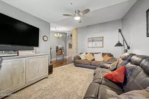 15780 N 78th Ln, Peoria, AZ 85382 - Photo 8