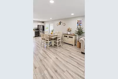 8151 W Turney Avenue, Phoenix, AZ 85033 - Photo 8