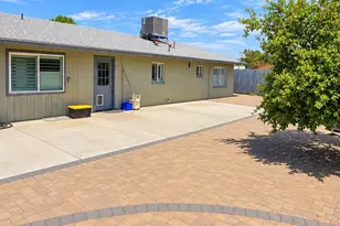 8151 W Turney Ave, Phoenix, AZ 85033 - Photo 32