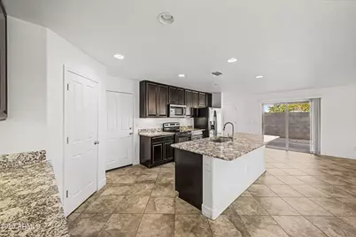 16332 W Moreland Street, Goodyear, AZ 85338 - Photo 6