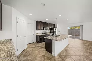 16332 W Moreland St, Goodyear, AZ 85338 - Photo 6