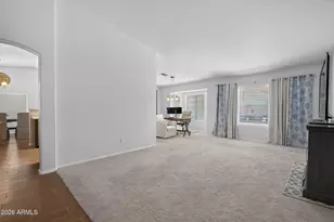 3319 E Rosemonte Dr, Phoenix, AZ 85050 - Photo 2