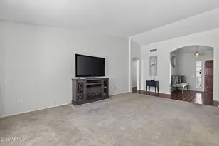 3319 E Rosemonte Dr, Phoenix, AZ 85050 - Photo 4