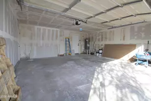 4302 E Jicarilla St, Phoenix, AZ 85044 - Photo 4