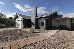 4302 E Jicarilla St, Phoenix, AZ 85044 - Photo 2