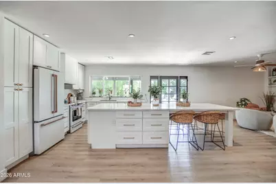 4011 E Hancock Drive, Phoenix, AZ 85028 - Photo 2