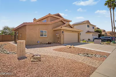 2919 E Woodland Drive, Phoenix, AZ 85048 - Photo 2