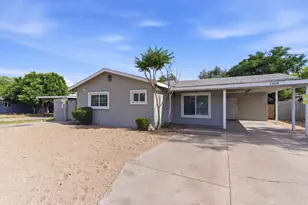 2609 W Morten Ave, Phoenix, AZ 85051 - Photo 2