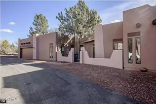 33 Monterey Cir, Sedona, AZ 86351 - Photo 1