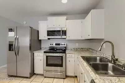 4648 E Alta Vista Road, Phoenix, AZ 85042 - Photo 12