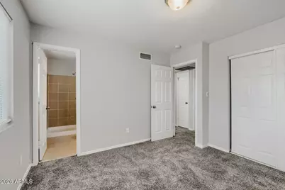4648 E Alta Vista Road, Phoenix, AZ 85042 - Photo 16