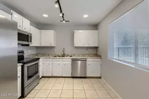 4648 E Alta Vista Rd, Phoenix, AZ 85042 - Photo 10