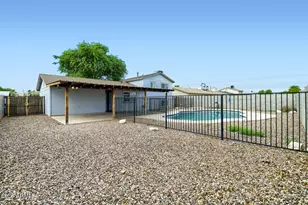 4648 E Alta Vista Rd, Phoenix, AZ 85042 - Photo 26