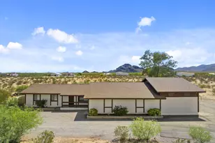 50921 W William Rd, Aguila, AZ 85320 - Photo 8