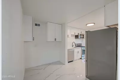 1648 N 38th Drive, Phoenix, AZ 85009 - Photo 10
