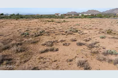 22781 W Weaver Valley Drive #-, Congress, AZ 85332 - Photo 6