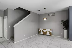 7031 W McMahon Way, Peoria, AZ 85345 - Photo 8