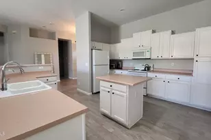 453 W Larona Ln, Tempe, AZ 85284 - Photo 6
