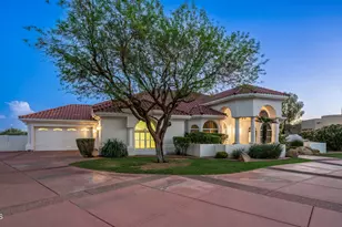 12245 S Running Bear Ct, Phoenix, AZ 85044 - Photo 2