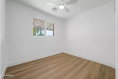 4542 N 50th Drive, Phoenix, AZ 85031 - Photo 18
