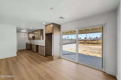 4542 N 50th Drive, Phoenix, AZ 85031 - Photo 6