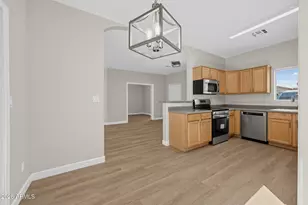 3817 W Oregon Ave, Phoenix, AZ 85019 - Photo 8