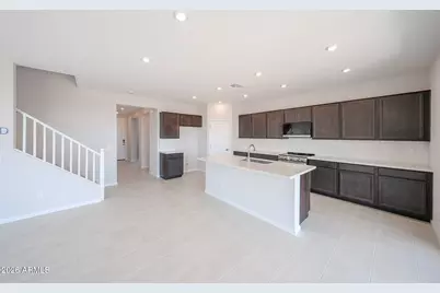 18266 W Sand Hills Drive, Surprise, AZ 85387 - Photo 10