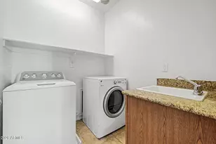 42619 W Cheyenne Dr, Maricopa, AZ 85138 - Photo 40