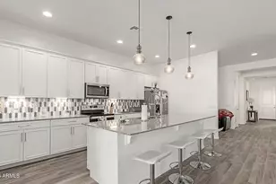 12356 W Davis Ln, Avondale, AZ 85323 - Photo 2