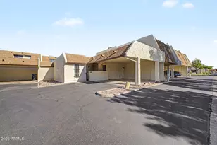 5207 S Hazelton Ln, Tempe, AZ 85283 - Photo 2