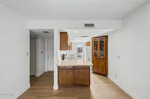 5207 S Hazelton Ln, Tempe, AZ 85283 - Photo 8
