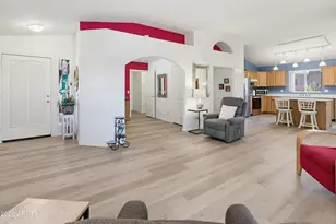 6819 W Caribbean Ln, Peoria, AZ 85381 - Photo 10