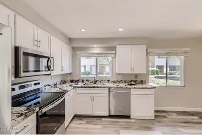 8434 E Montebello Avenue, Scottsdale, AZ 85250 - Photo 6