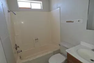901 W Angela Dr, Phoenix, AZ 85023 - Photo 8