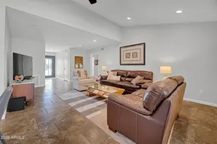 1110 E Orangewood Ave, Phoenix, AZ 85020 - Photo 4