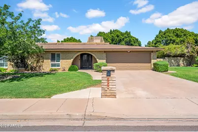 1110 E Orangewood Avenue, Phoenix, AZ 85020 - Photo 2
