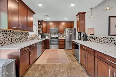 1110 E Orangewood Avenue, Phoenix, AZ 85020 - Photo 10