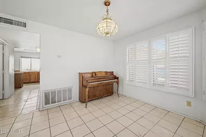 7581 W Kerry Lane, Glendale, AZ 85308 - Photo 8