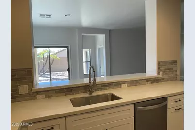 2557 W Brilliant Sky Drive, Phoenix, AZ 85085 - Photo 6