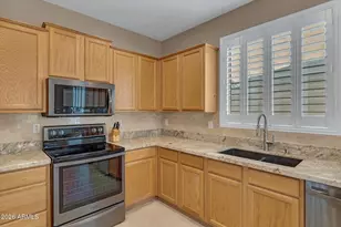142 W Raven Dr, Chandler, AZ 85286 - Photo 12