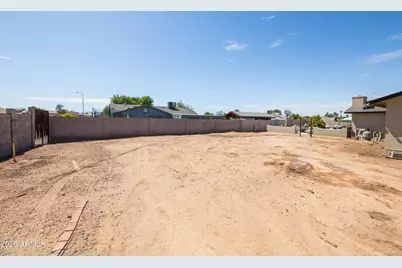 8607 W Earll Drive, Phoenix, AZ 85037 - Photo 30
