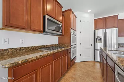 1633 E Nightingale Lane, Gilbert, AZ 85298 - Photo 10