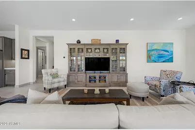 17621 W Middlebury Street, Surprise, AZ 85388 - Photo 12