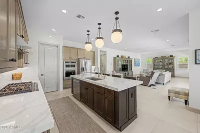 17621 W Middlebury Street, Surprise, AZ 85388 - Photo 2