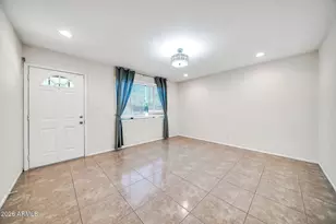 1037 E Diana Ave, Phoenix, AZ 85020 - Photo 10