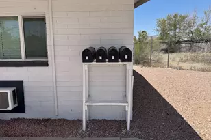 1320 N 48th Pl, Phoenix, AZ 85008 - Photo 2