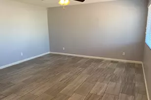 1909 W Palm Ln, Phoenix, AZ 85009 - Photo 2