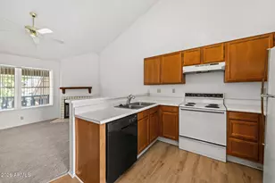 7977 W Wacker Rd, Peoria, AZ 85381 - Photo 10