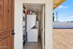 2925 W Palm Ln, Phoenix, AZ 85009 - Photo 24