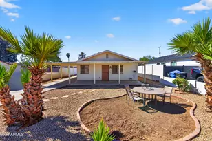 2925 W Palm Ln, Phoenix, AZ 85009 - Photo 2